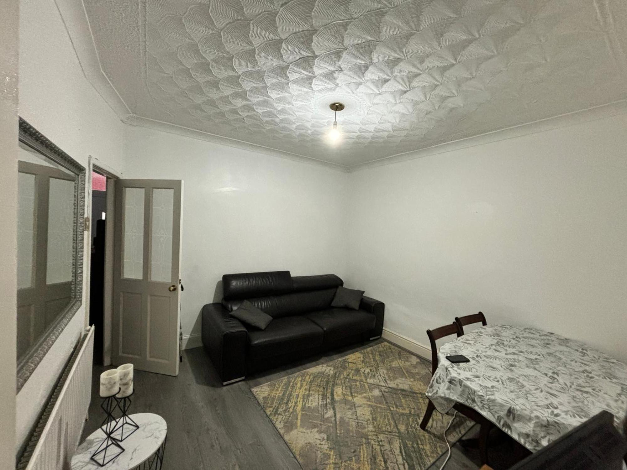 Entire 3 Bedroom House- Free Parking Liverpool Eksteriør billede