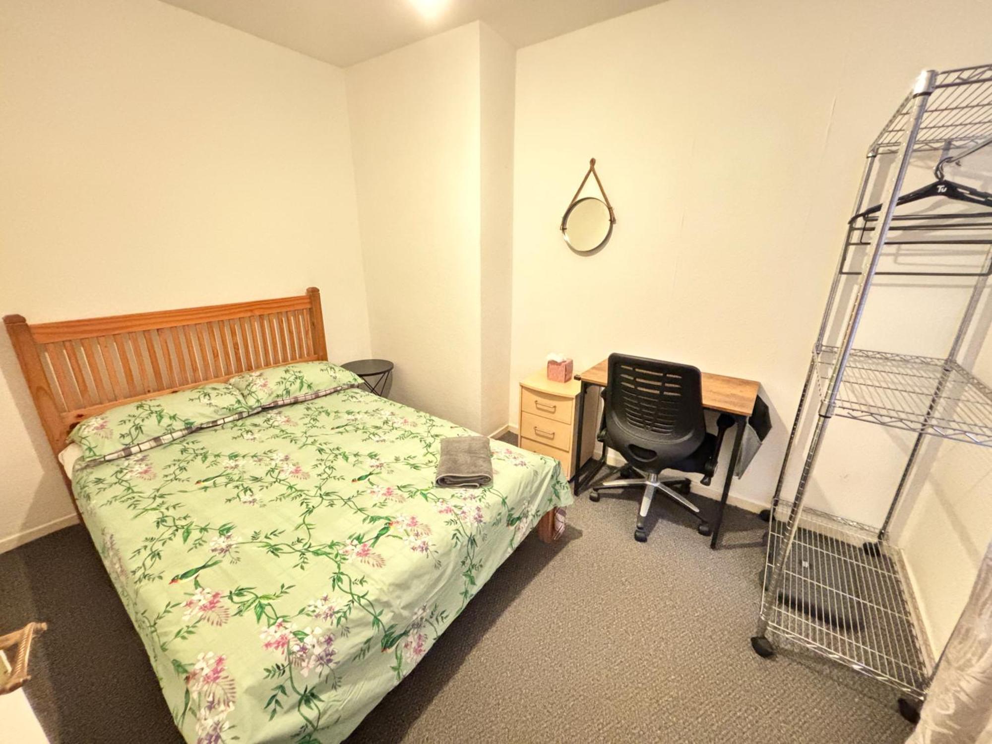 Entire 3 Bedroom House- Free Parking Liverpool Eksteriør billede