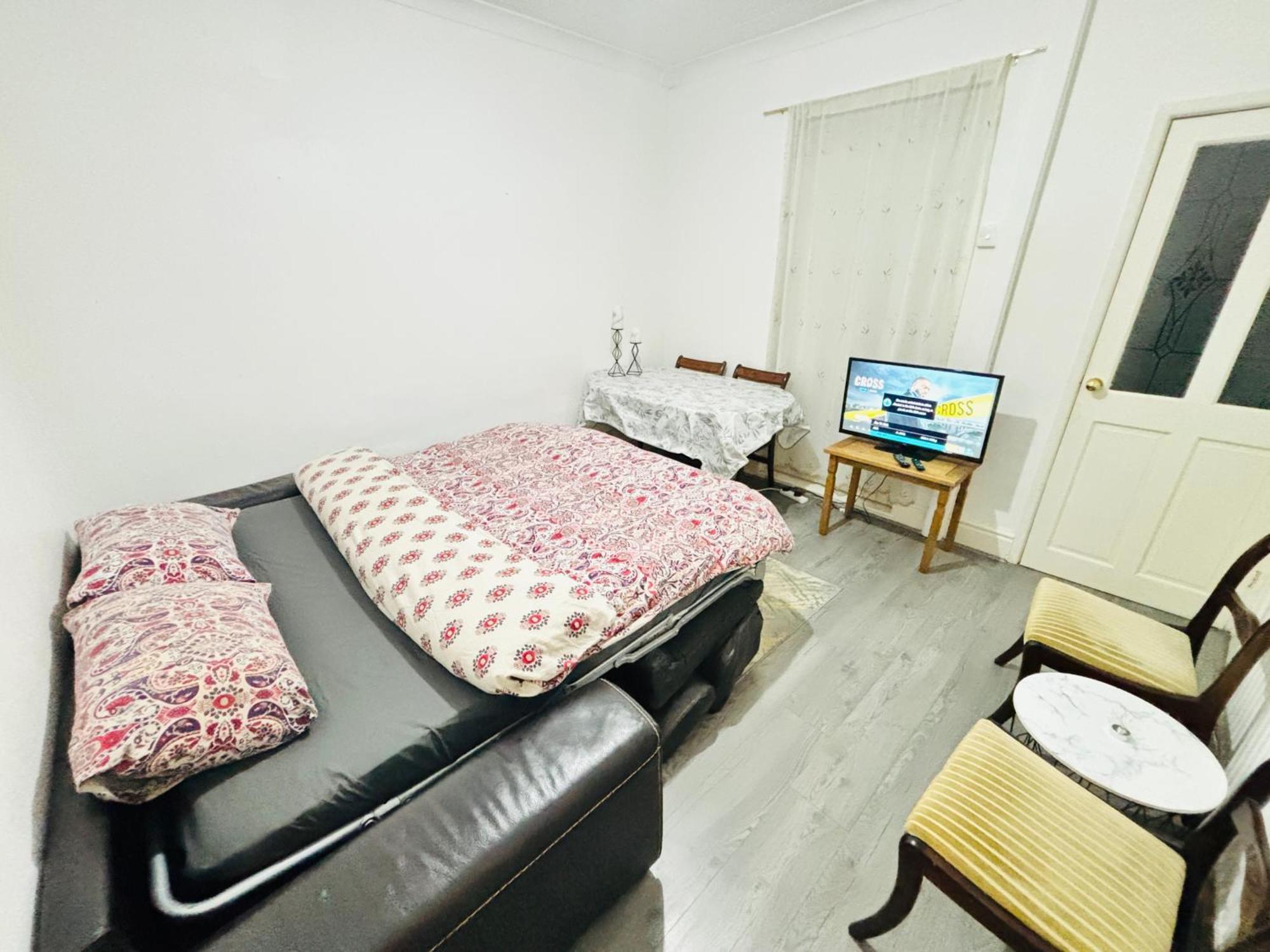 Entire 3 Bedroom House- Free Parking Liverpool Eksteriør billede